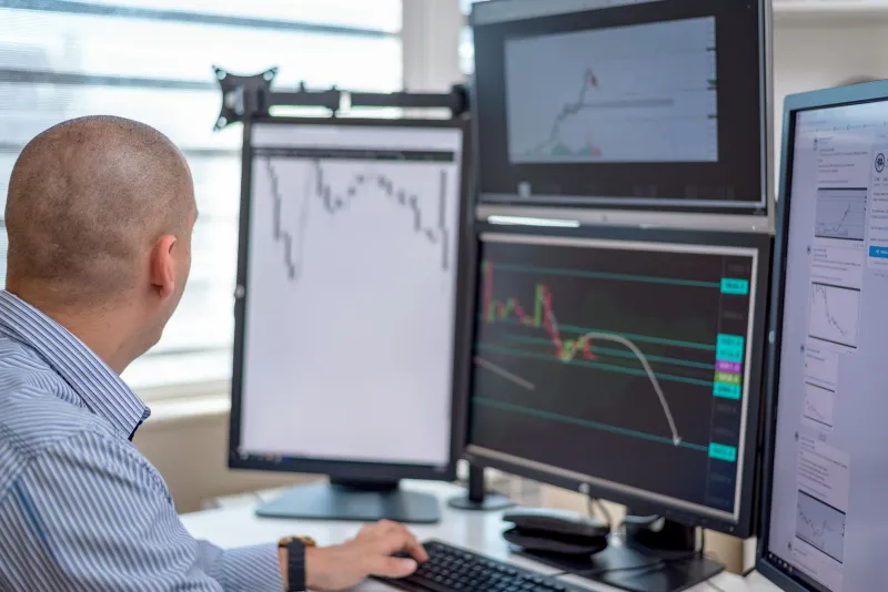Execution at Scale: Why Timing Lag Is the Silent Tax on Ultra-High-Net-Worth Portfolios
